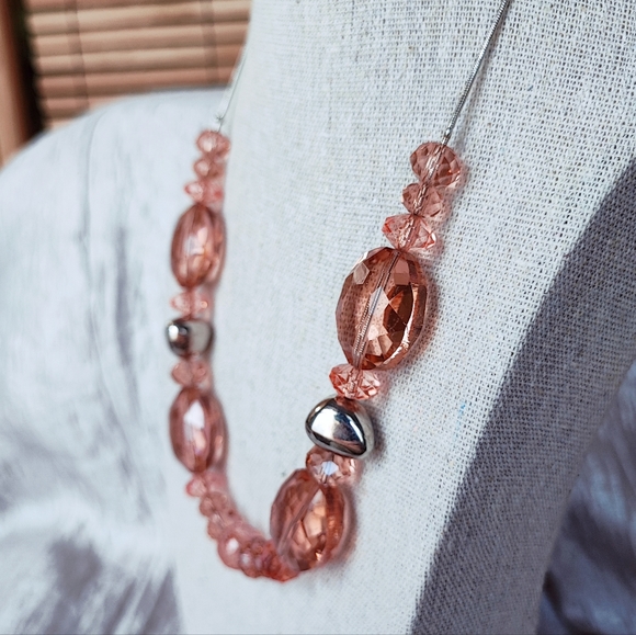 Oval and Round Faceted Salmon Color Glass Threaded Chain Silver Tone Necklace - Picture 2 of 9